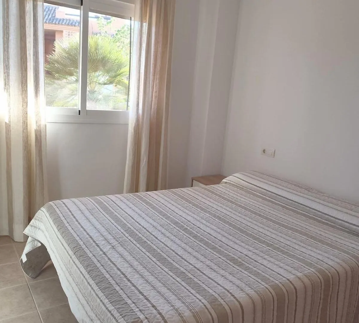 Casares Del Sol Apartment